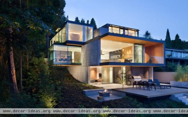 modern exterior by splyce design