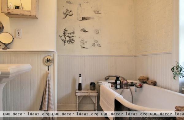 eclectic bathroom by Laura Garner