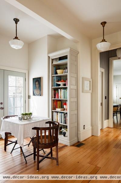 transitional dining room by Vicki Simon Interior Design