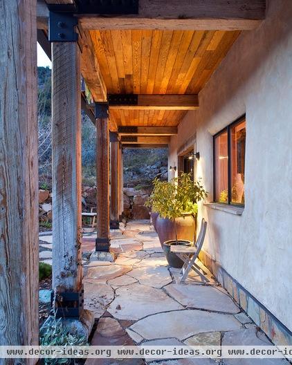 rustic patio by KuDa Photography