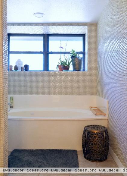 eclectic bathroom by Sarah Greenman