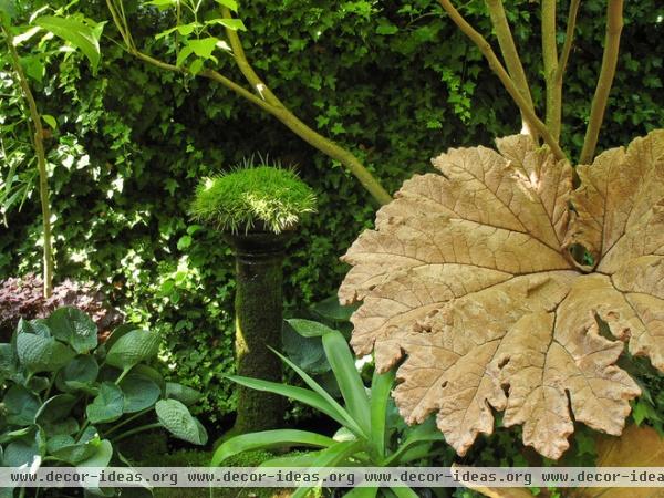 traditional landscape by Le jardinet