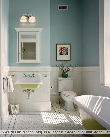 traditional bathroom by Hanson General Contracting, Inc.