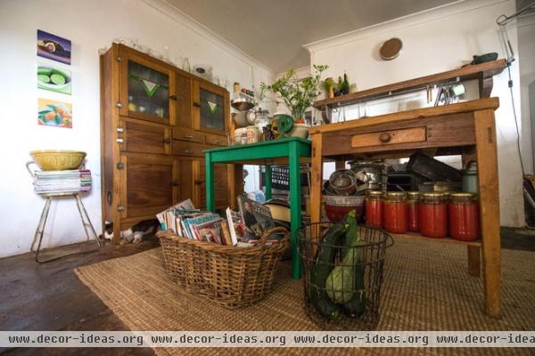 farmhouse kitchen by Jeni Lee