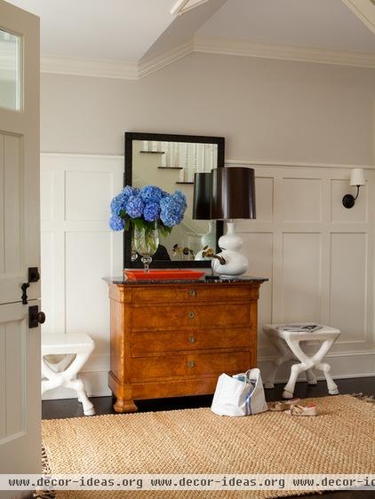 transitional entry by ALICE BLACK INTERIORS