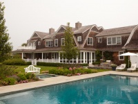 Houzz Tour: A Modern Art Showcase in the Hamptons