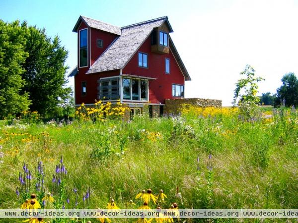 farmhouse exterior by Locus Architecture