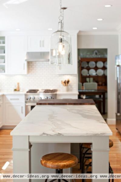 farmhouse kitchen by Pennville Custom Cabinetry