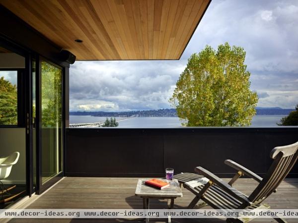 modern deck by chadbourne + doss architects