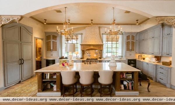 mediterranean kitchen by Jonathan Ivy Productions