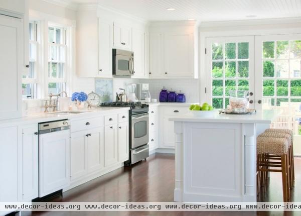 traditional kitchen by Beach Glass Interior Designs