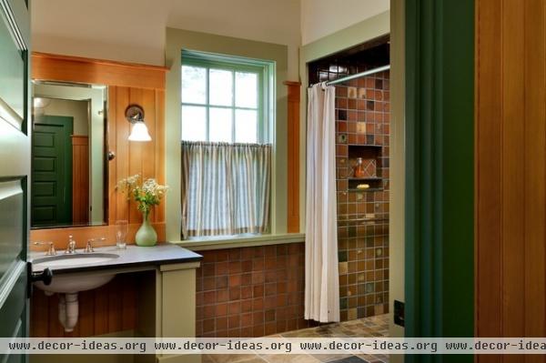 farmhouse bathroom by Smith & Vansant Architects PC