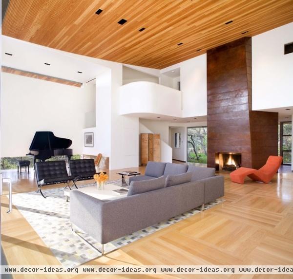 contemporary living room by Four Corners Construction, L.P.