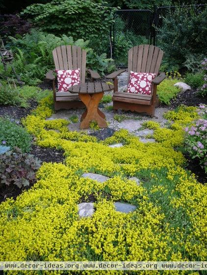 traditional landscape by Candace Mallette Landscape & Garden Design