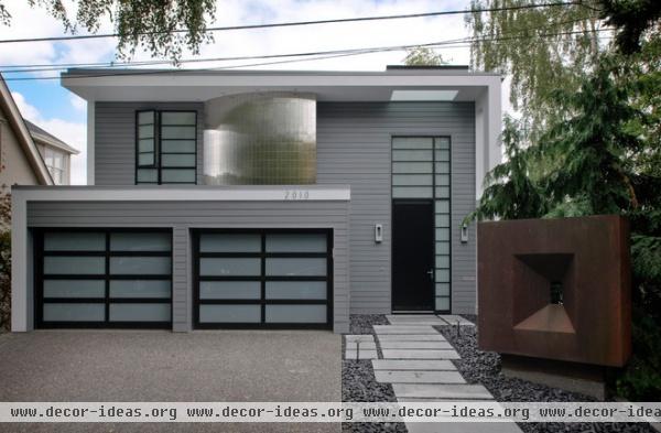 contemporary exterior by Dyna Contracting