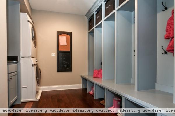 traditional laundry room by Redstart Construction Inc.