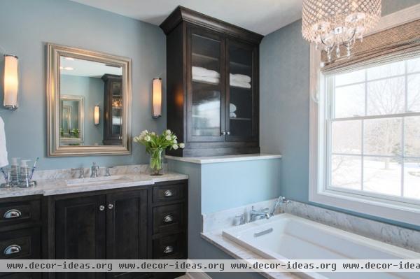 traditional bathroom by Redstart Construction Inc.