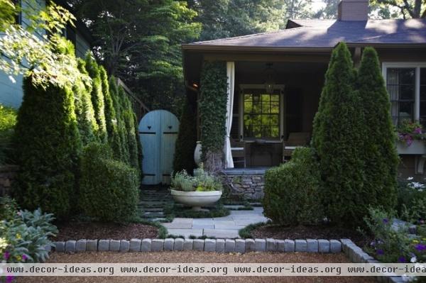 traditional landscape by Troy Rhone Garden Design