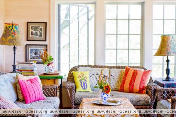 farmhouse family room by Rikki Snyder