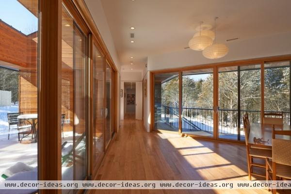 contemporary hall by Sanders Pace Architecture