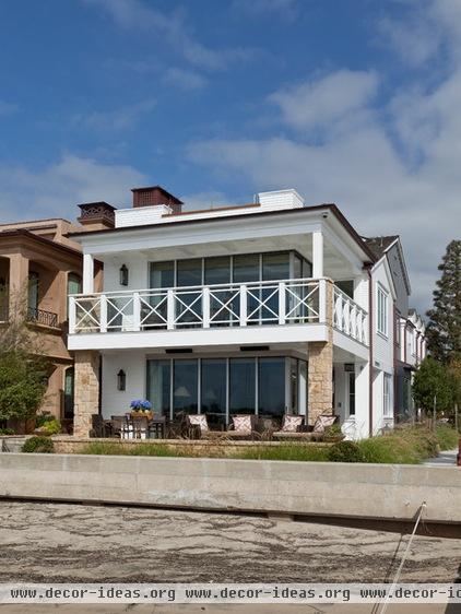 beach style exterior by Anne Michaelsen Design