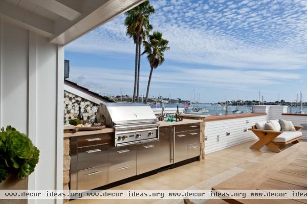 beach style deck by Anne Michaelsen Design