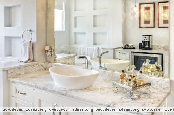 transitional bathroom by Robare Custom Homes