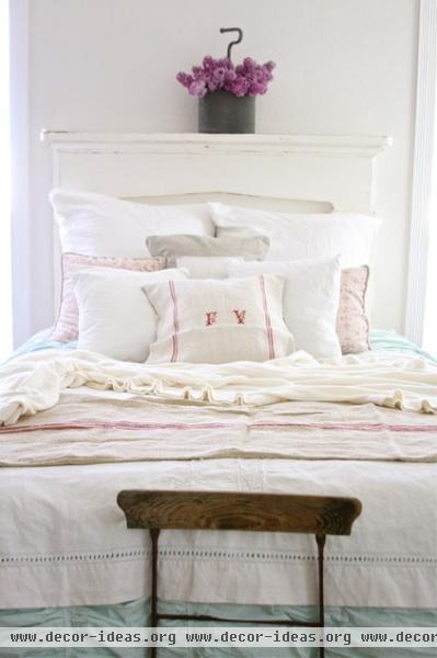 rustic bedroom by Dreamy Whites