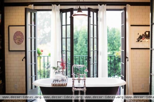 traditional bathroom by Deirdre Doherty Interiors