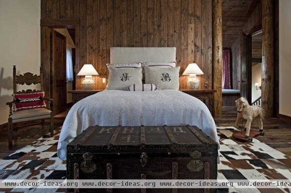 rustic bedroom by Bulhon Design Associates