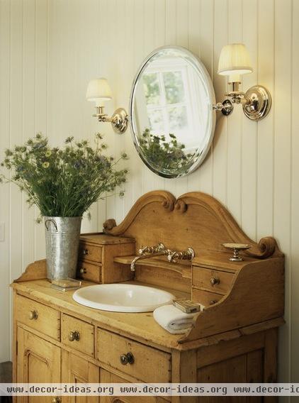 beach style bathroom by Patrick Sutton Associates