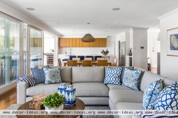 contemporary living room by Highgate House