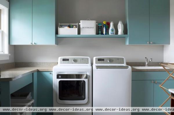 transitional laundry room by Nor-Son, Inc.