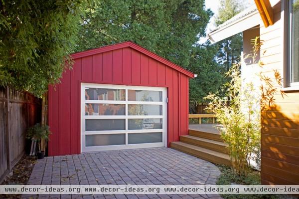 contemporary garage and shed by Hoi Ning Wong