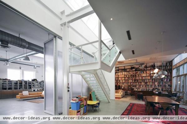 modern family room by BWArchitects (formerly Basil Walter Architects)