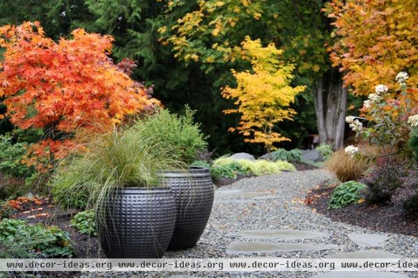 contemporary landscape by Bliss Garden Design