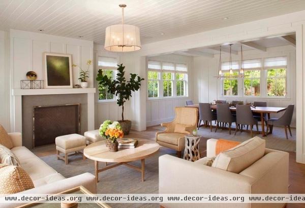 farmhouse living room by Modern Organic Interiors