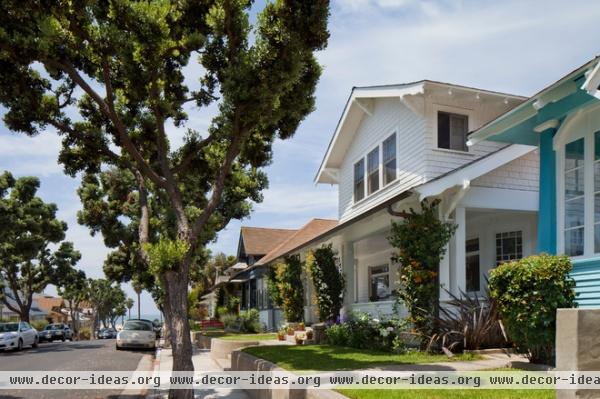 craftsman exterior by Evens Architects