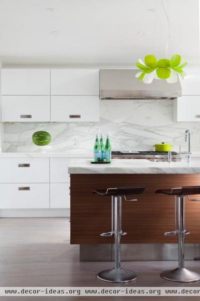 contemporary kitchen by Tongue & Groove