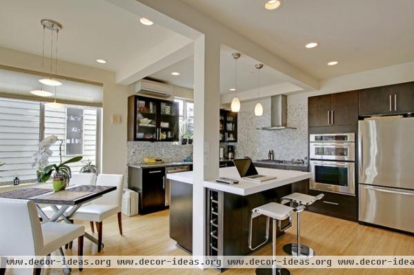 modern kitchen by The Alhadeff Group