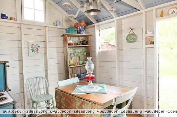 farmhouse garage and shed by Julie Ranee Photography