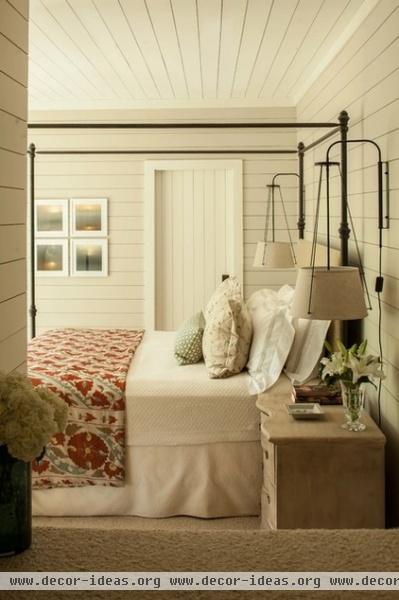 rustic bedroom by jamesthomas, LLC