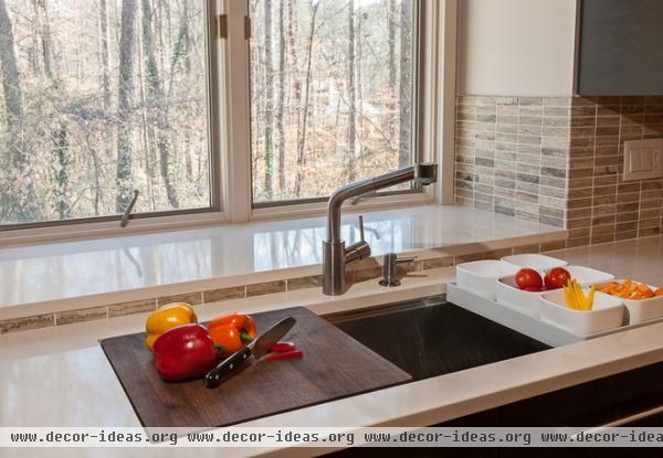 contemporary kitchen KOHLER STAGES SINK WITH INTEGRATED CUTTING BOARD AND PREP BOWLS