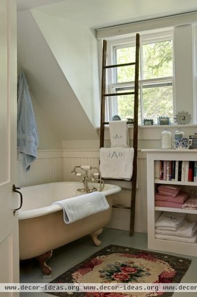 traditional bathroom by Smith & Vansant Architects PC