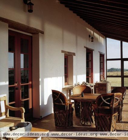 farmhouse porch by Michael G Imber, Architects