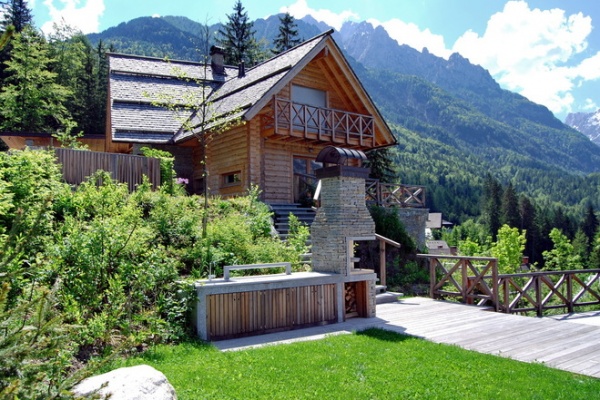 rustic exterior by Landscape d.o.o. Slovenia