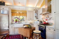 Inspiring Ideas for Vintage Kitchen Islands