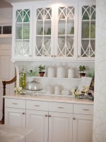 Built-in White Hutch with Glass Cabinet Doors : Designers' Portfolio