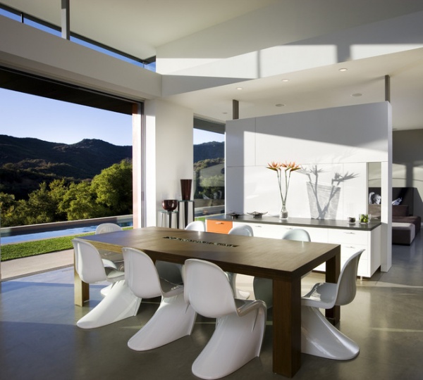 modern dining room by Abramson Teiger Architects