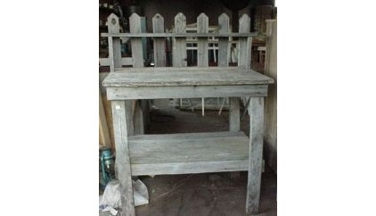 traditional outdoor stools and benches by Amish Cross Roads